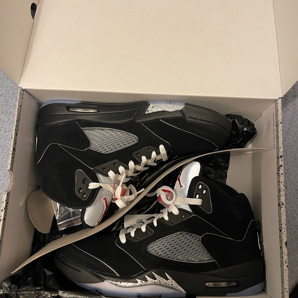 Jordan 5 Black Metallic Reimagined size 11
